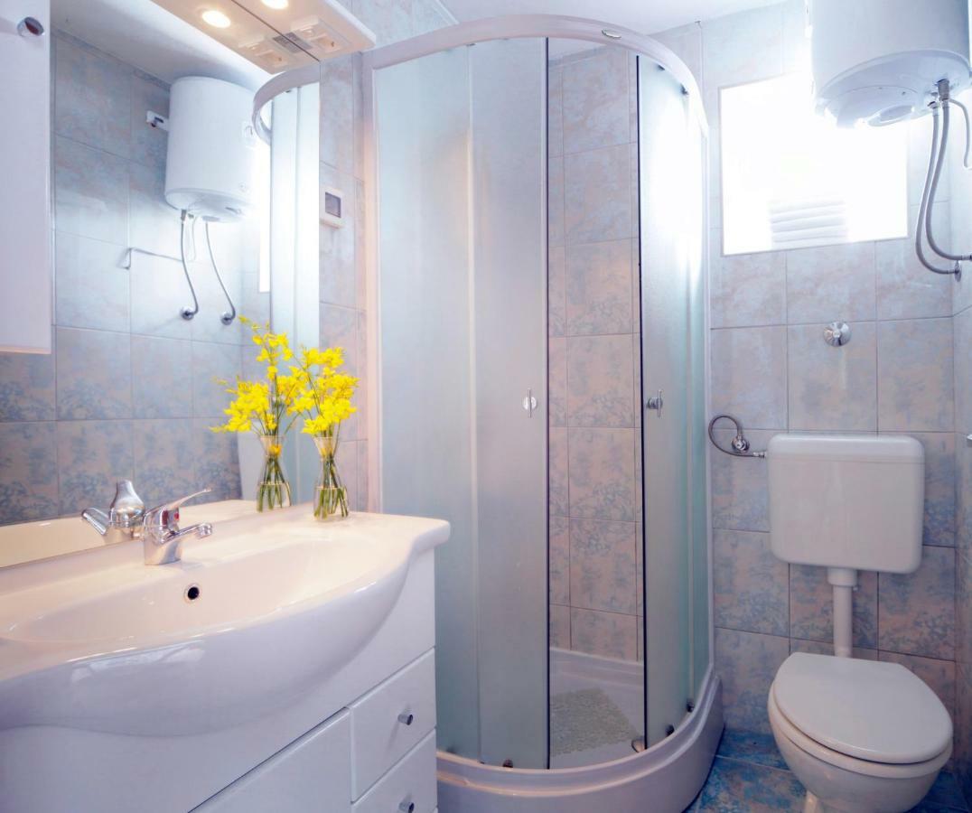 Villa House Lucia à Brstanovo Extérieur photo